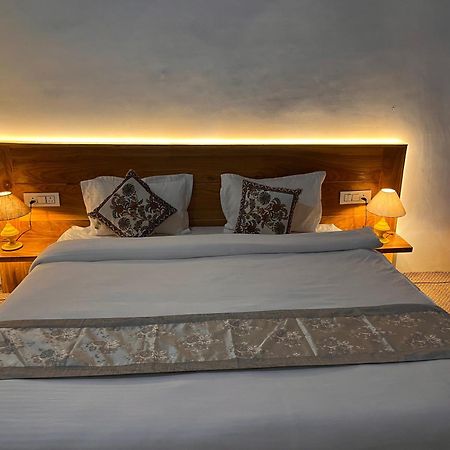 Traveller Nest Hotel Deskit Exterior foto