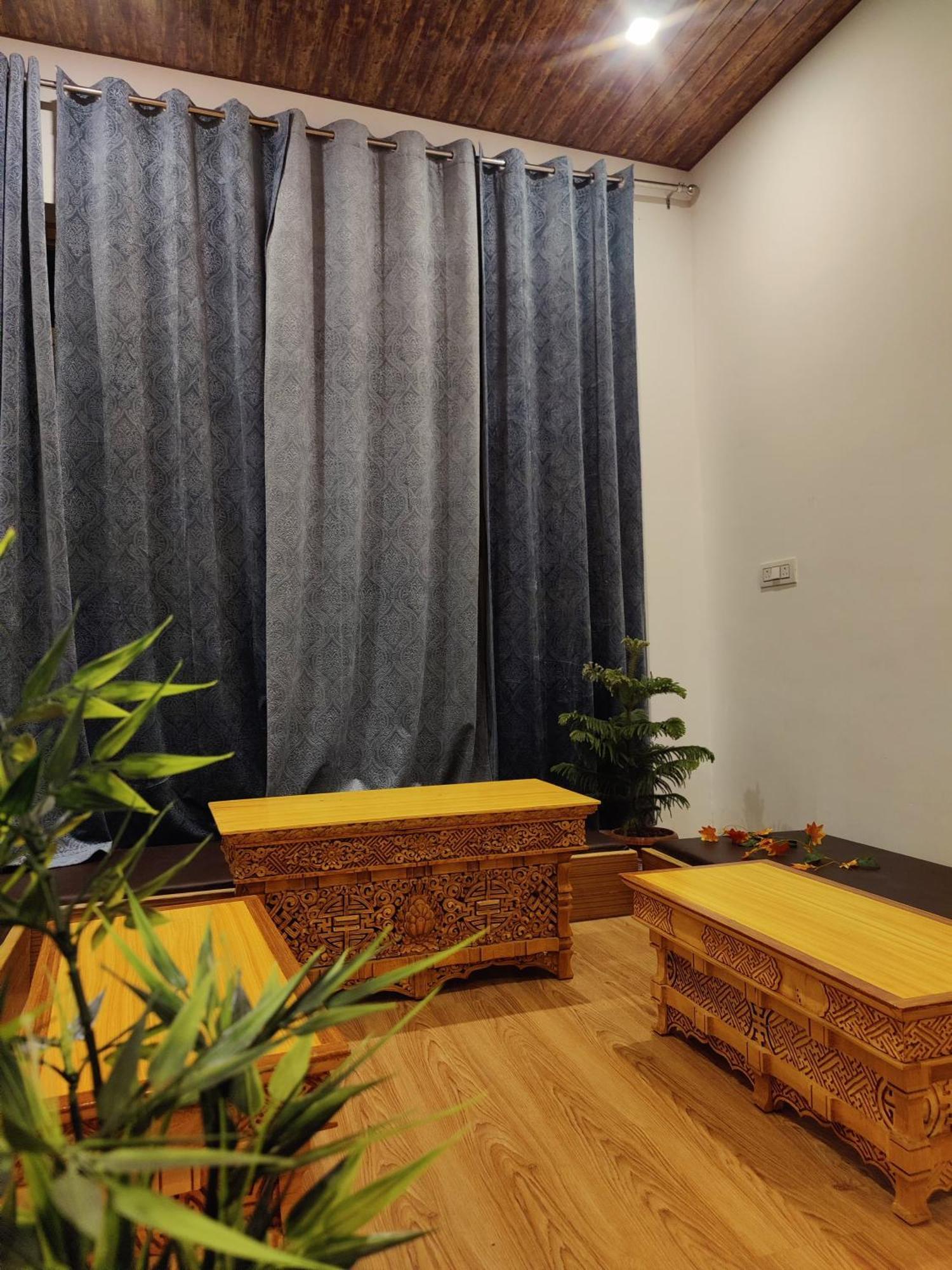 Traveller Nest Hotel Deskit Exterior foto
